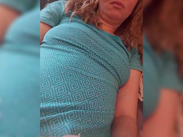 Lena-33's BongaCams show and profile