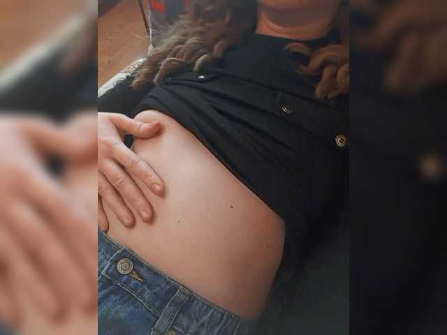 Lena-33's BongaCams show and profile