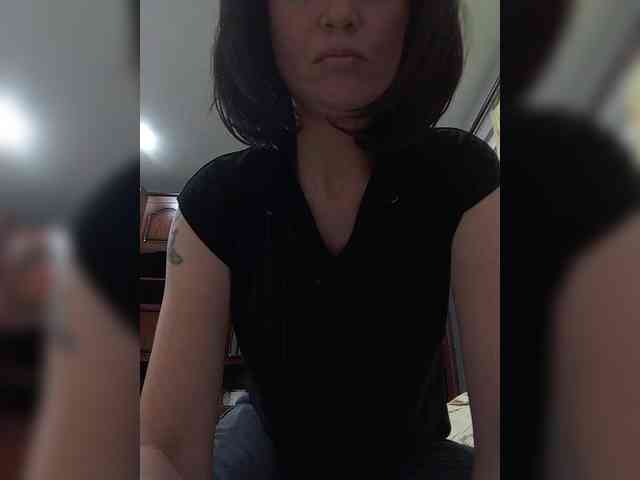 Lena-33 webcam