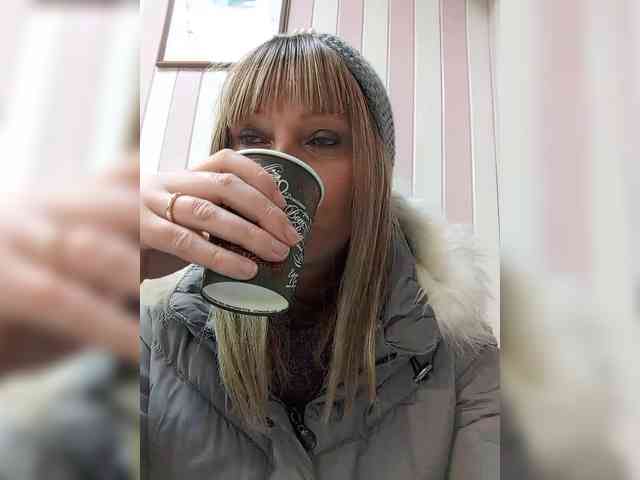 Lena-33 webcam