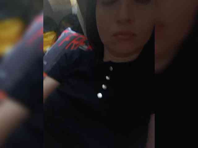 Lena-33 webcam