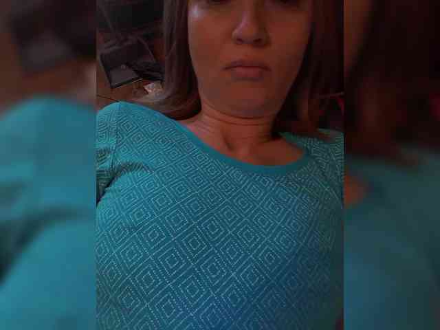 Lena-33 webcam
