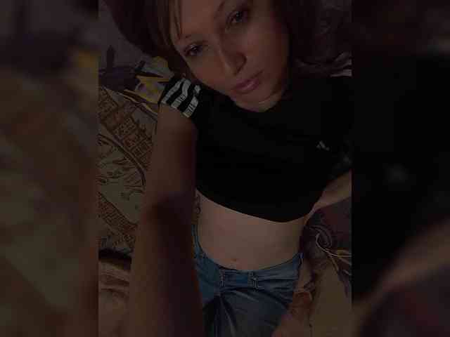 Lena-33 webcam