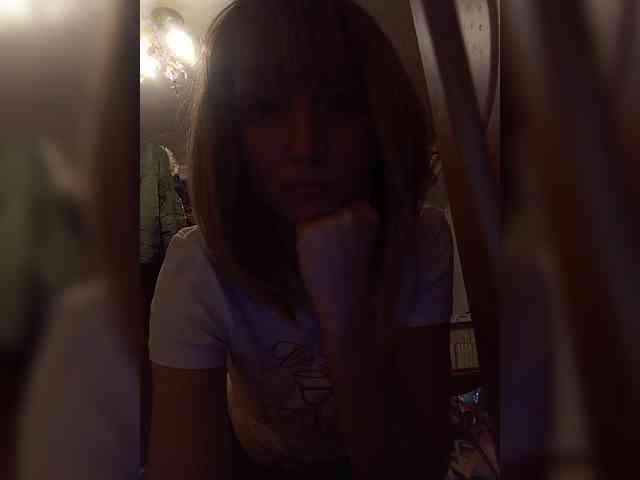 Lena-33 Live Webcam on BongaCams