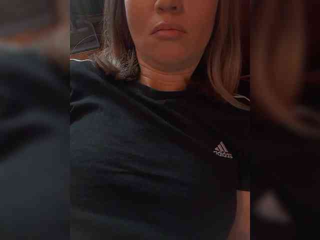 Lena-33 webcam