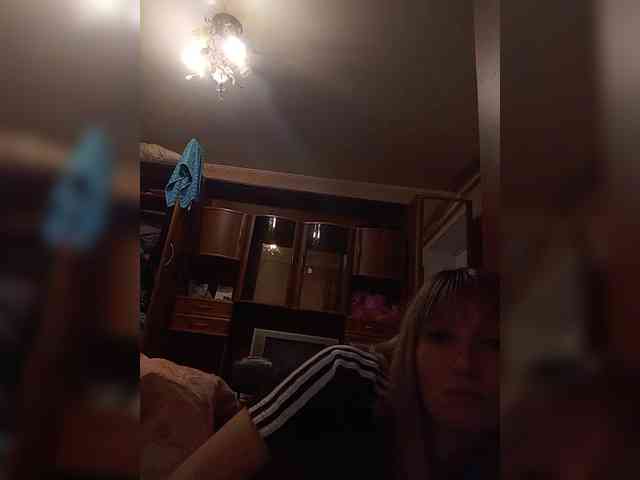 Lena-33 webcam