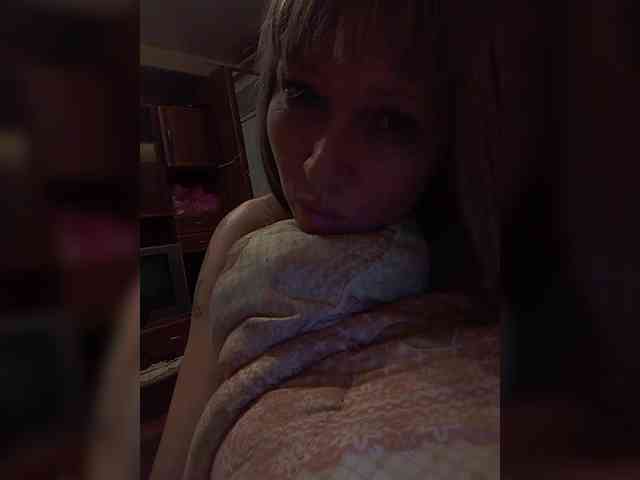 Lena-33 webcam