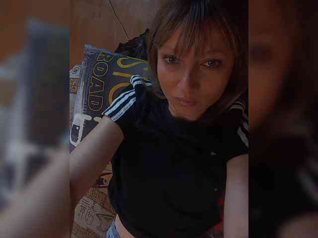 Lena-33 webcam