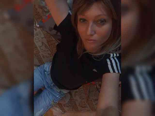 Lena-33 webcam