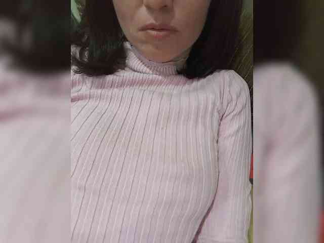 Lena-33 webcam