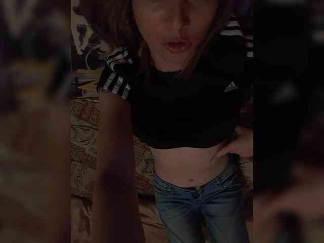 Lena-33 webcam