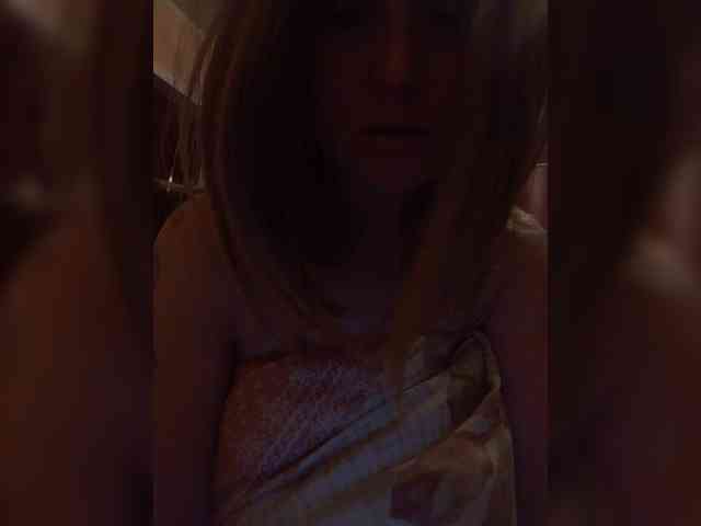 Lena-33 webcam