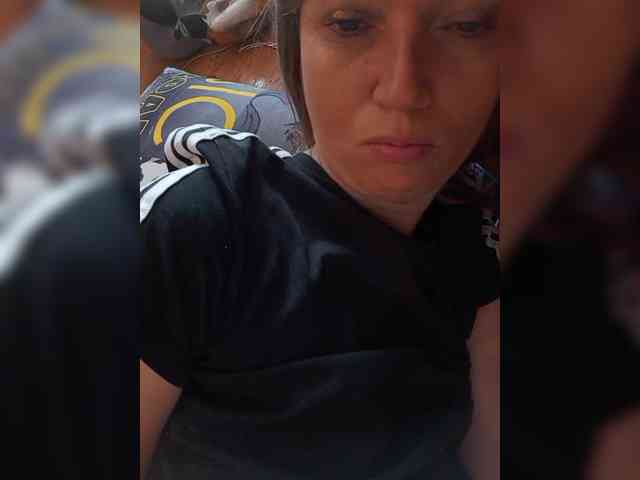 Lena-33 webcam