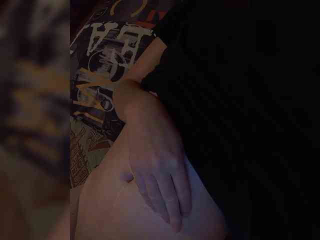 Lena-33 webcam