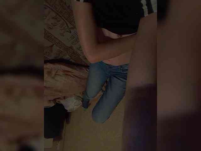 Lena-33 webcam