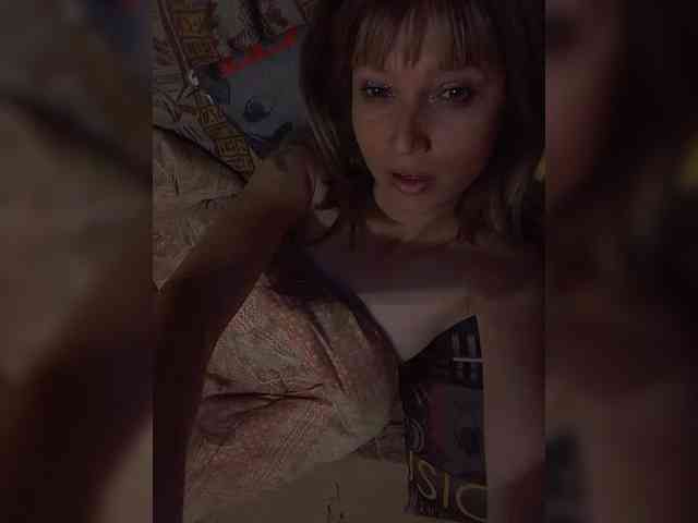Lena-33 webcam