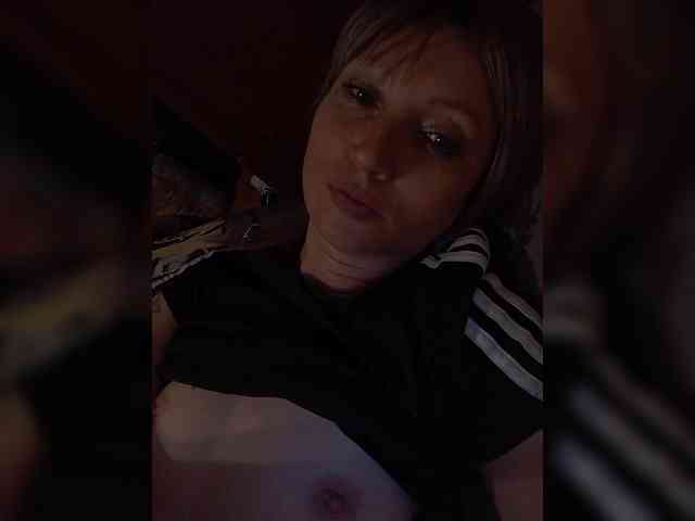 Lena-33 webcam