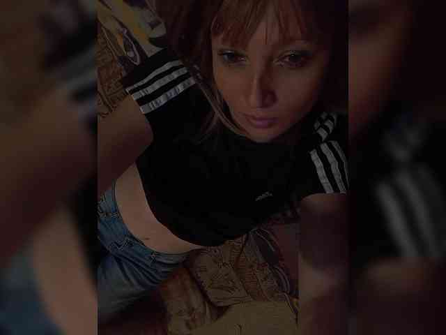 Lena-33 webcam