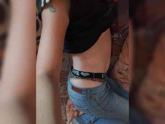 Lena-33 webcam