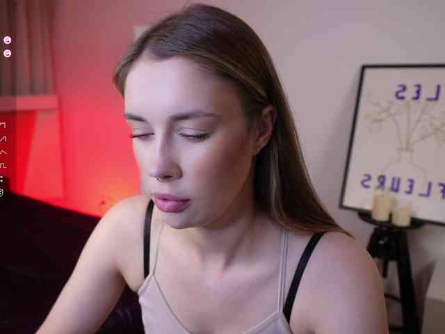 LunaLust18 webcam