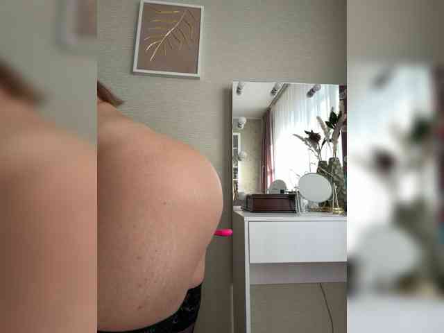 Lina_Lina webcam
