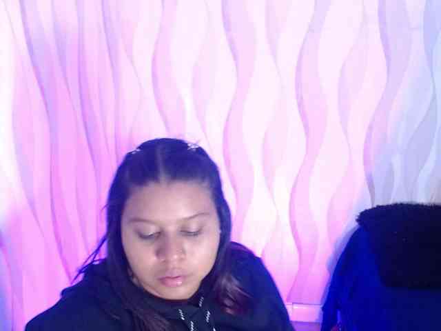 LauraBree webcam