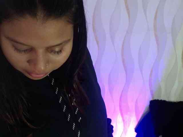 LauraBree webcam