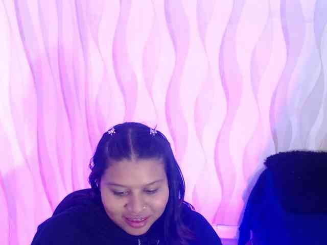 LauraBree webcam