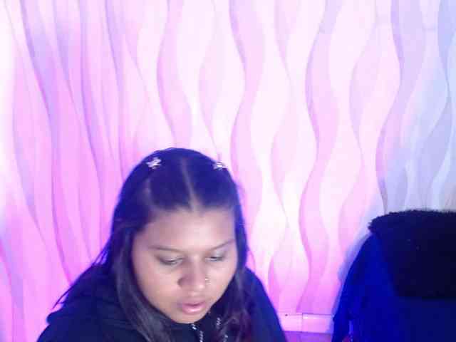 LauraBree webcam