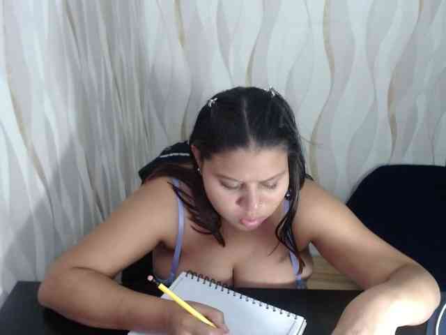 LauraBree webcam