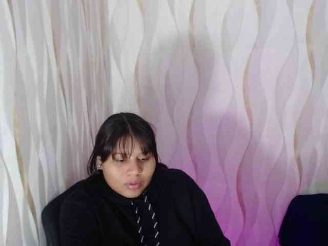 LauraBree webcam