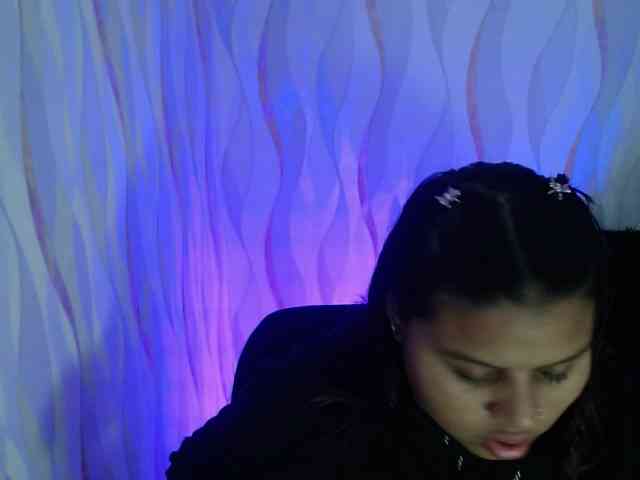 LauraBree webcam