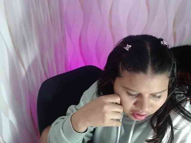 LauraBree webcam