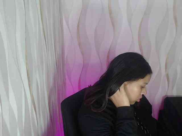 LauraBree Live Webcam on BongaCams