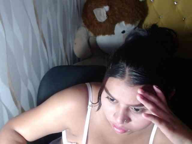 LauraBree webcam