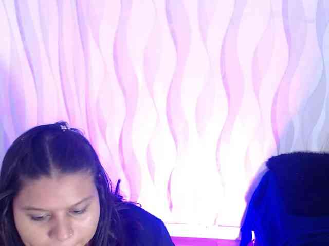 LauraBree webcam