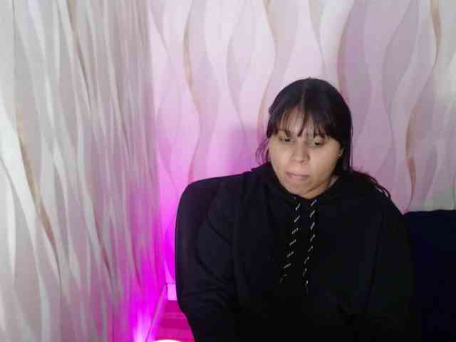 LauraBree webcam