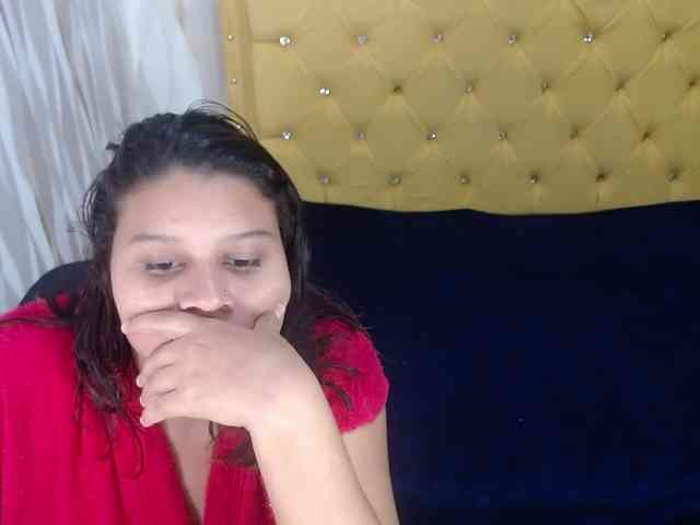 LauraBree webcam