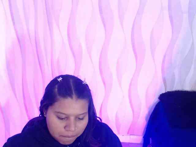 LauraBree webcam