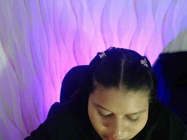 LauraBree webcam