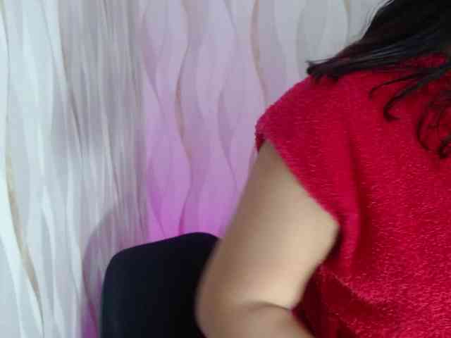 LauraBree webcam