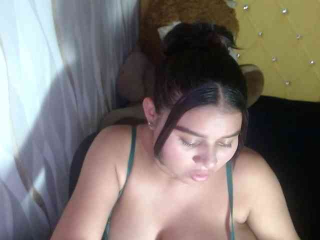 LauraBree webcam