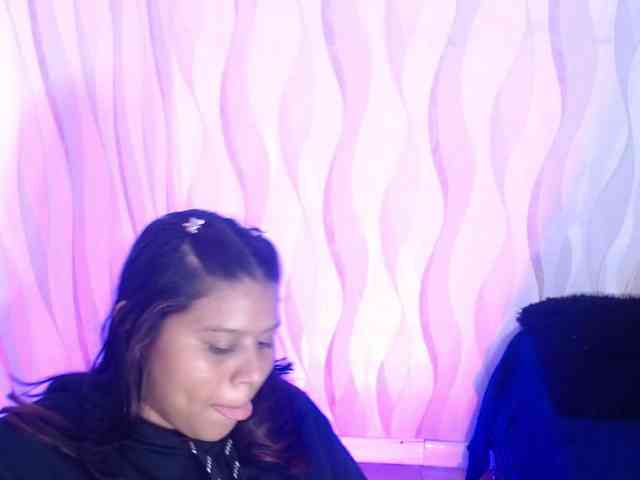 LauraBree webcam