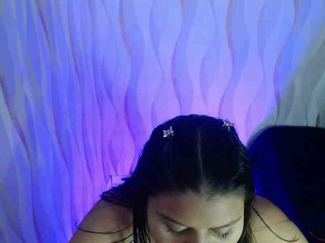 LauraBree webcam