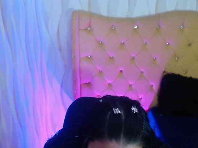 LauraBree webcam