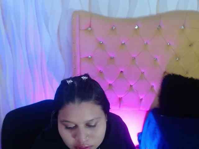 LauraBree webcam