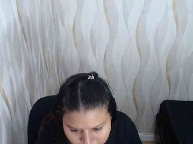 LauraBree webcam