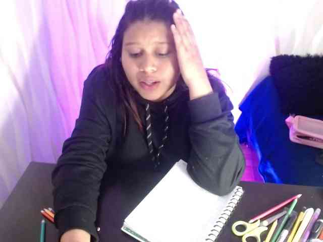 LauraBree webcam