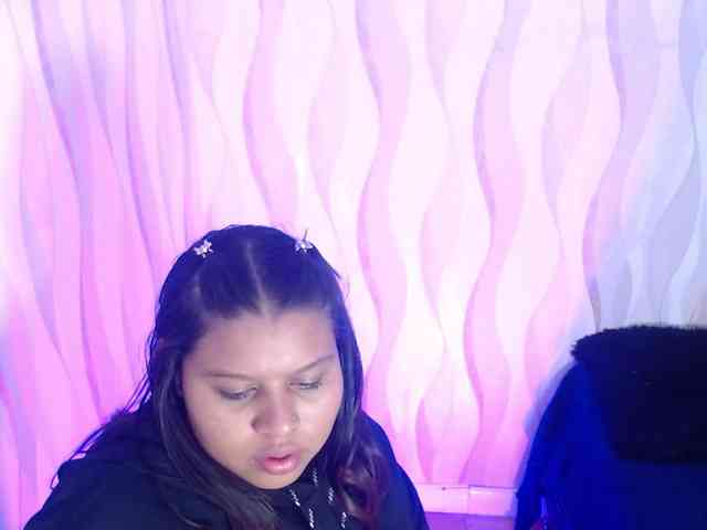 LauraBree webcam