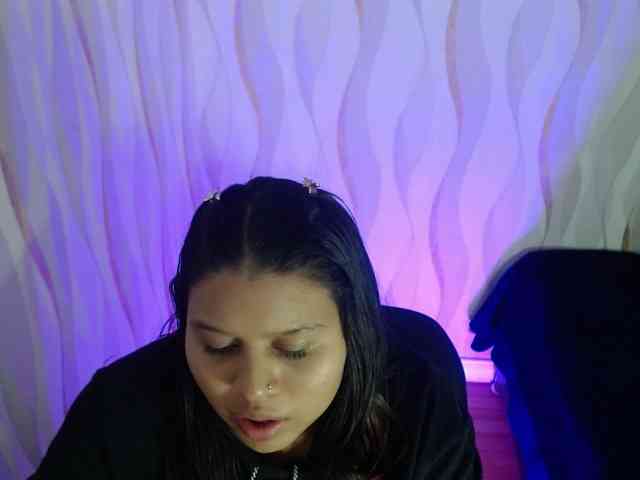 live nude webcam LauraBree